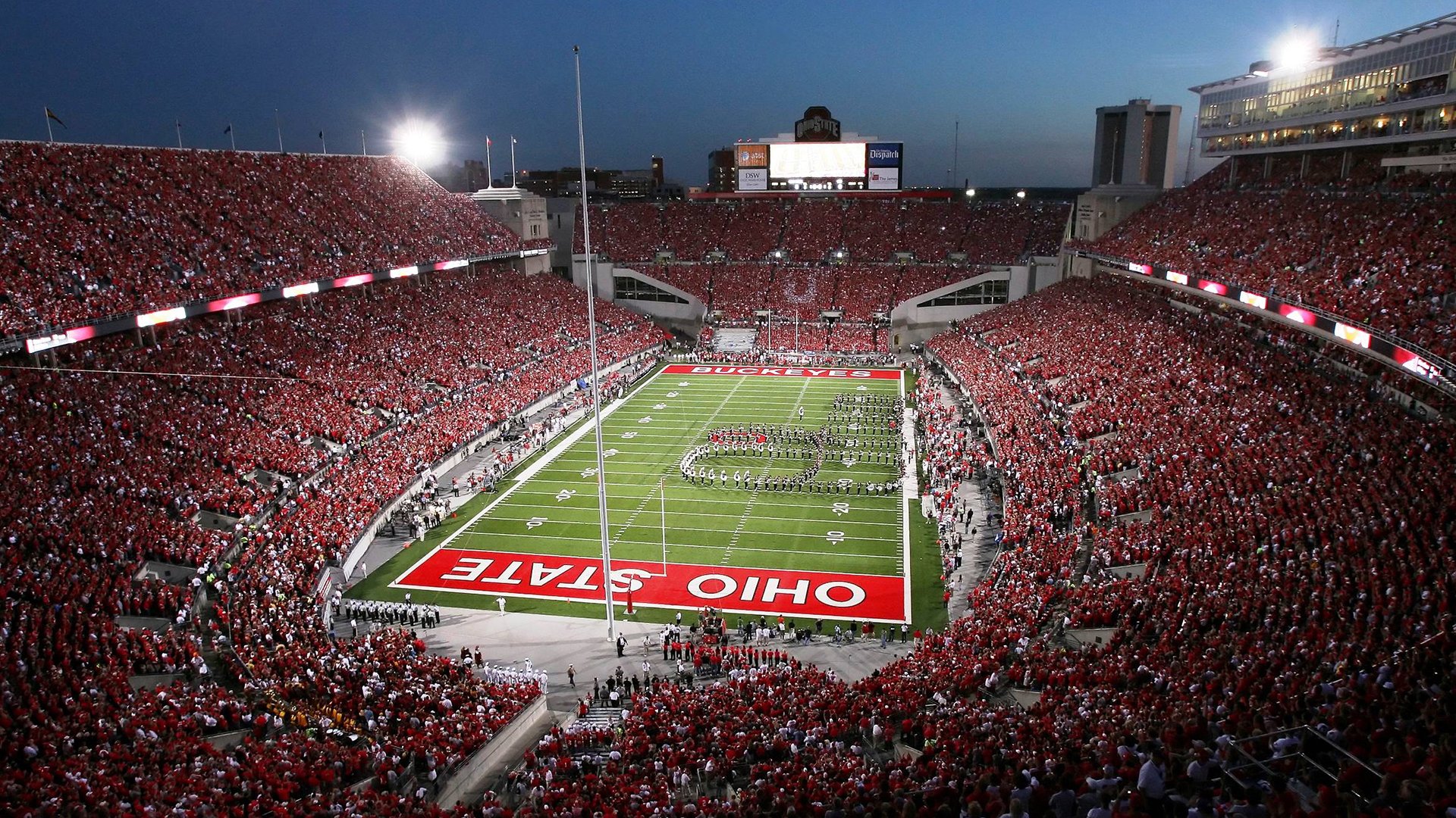 夺冠引爆全场！，莱万多夫斯基意外战胜瑞士队比赛高潮迭起