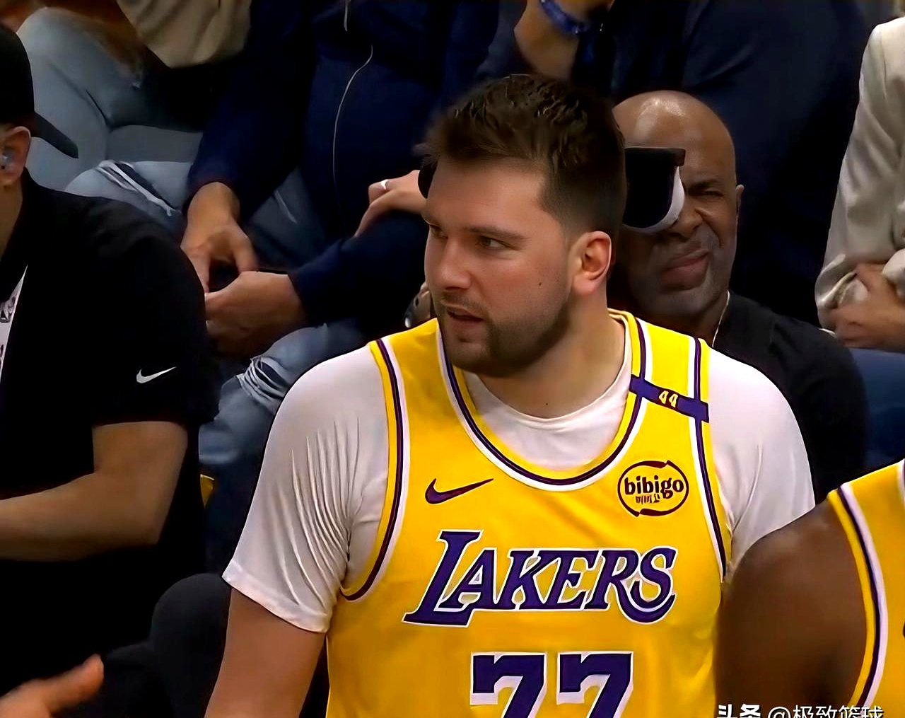 东契奇赛后谦逊发言登热搜，费内巴切爆冷新疆男篮引发热议(东契奇首秀独行侠爆冷)